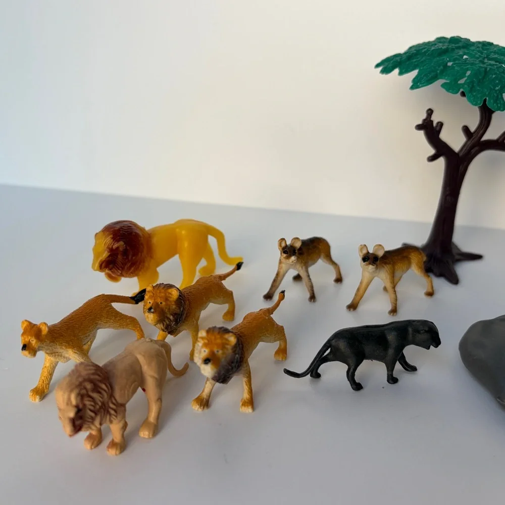 VTG Miniatures Safari Plastic‎ Wild Animals Lot
